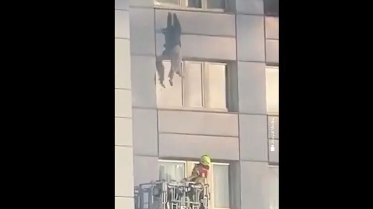 İtfaiye merdivenine ulaşamayan kadın, 11. kattan kurtarma sepetine atladı